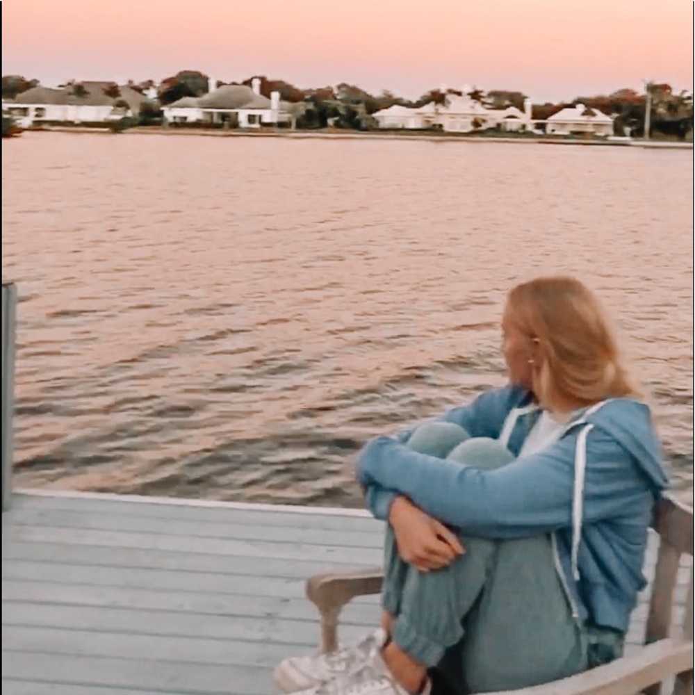 Meet your Posher, Kelly